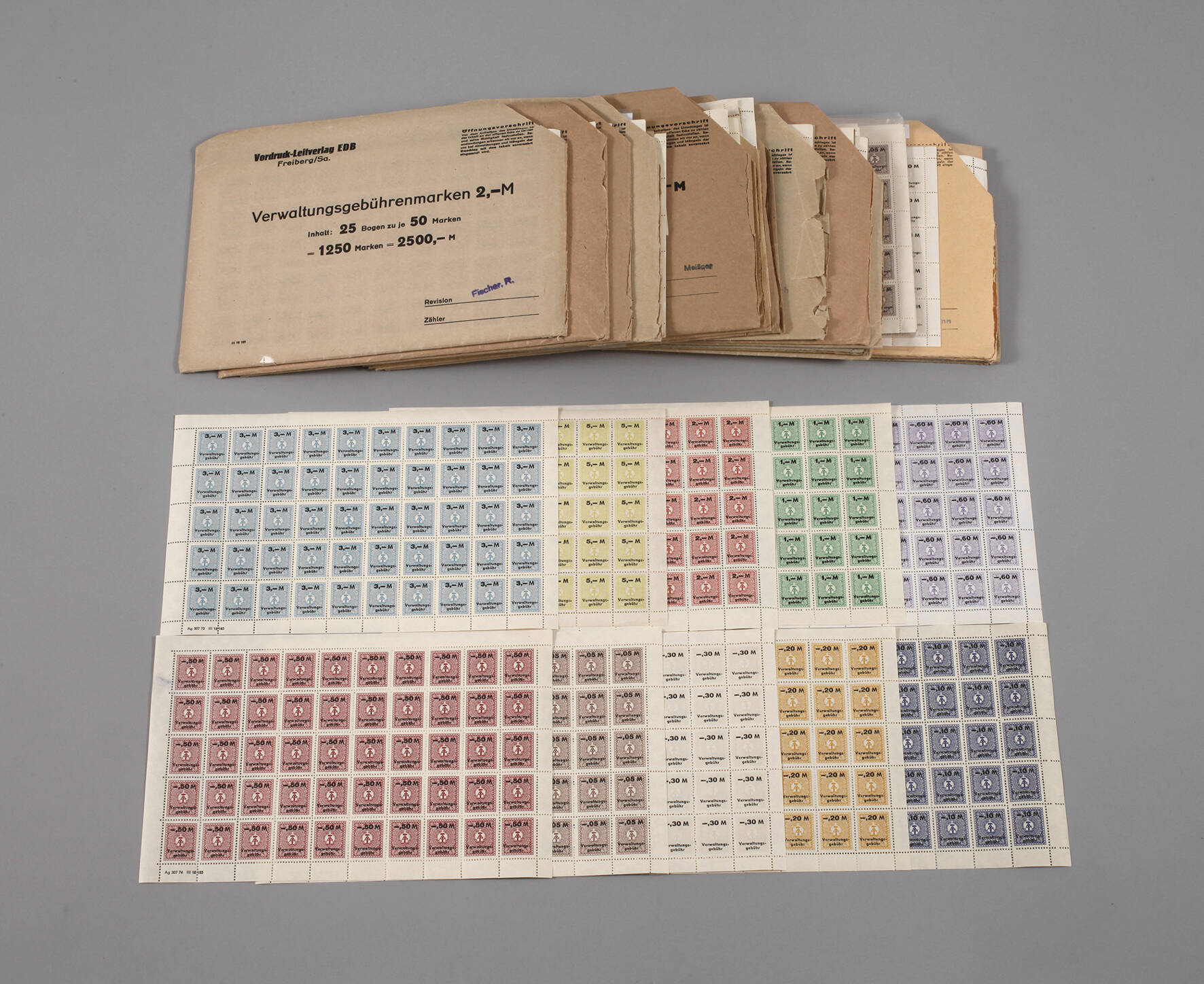 Verwaltungsgebührenmarken der DDR