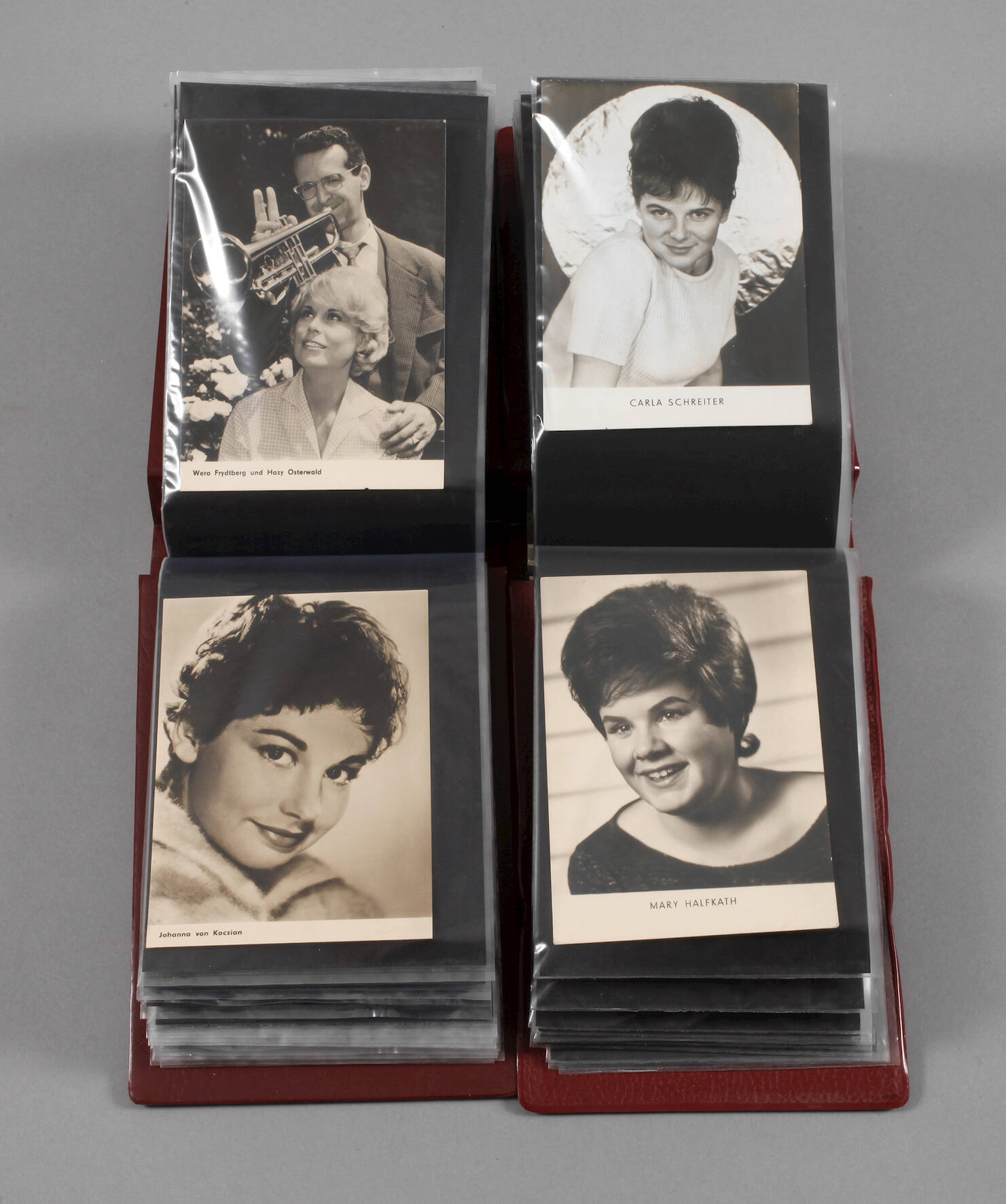 Zwei Ansichtskartenalben Schauspieler