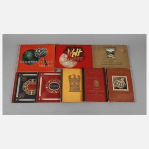 Acht Sammelbilderalben