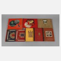 Acht Sammelbilderalben111