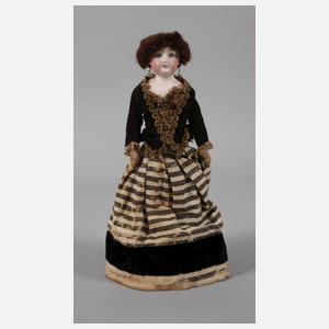 Kleine französische Modepuppe