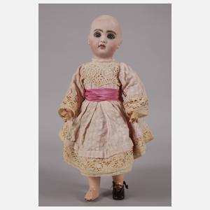 Französische Porzellankopfpuppe "Bébé"
