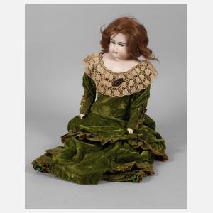 Große französische Porzellankopfpuppe