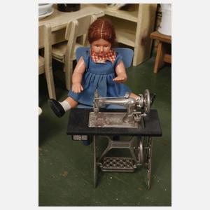 Puppenküche mit umfangreichem Zubehör