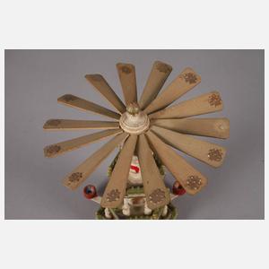 Kleine Weihnachtspyramide mit Besatz