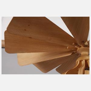 Große Weihnachtspyramide mit Besatz