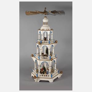 Große Weihnachtspyramide mit Besatz