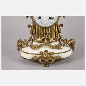 Klassizistische Kaminuhr