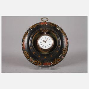 Drei Taschenuhren mit Ständer