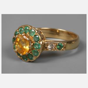 Feiner Damenring mit gelbem Saphir und Smaragden