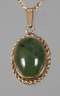 Anhänger mit Jade