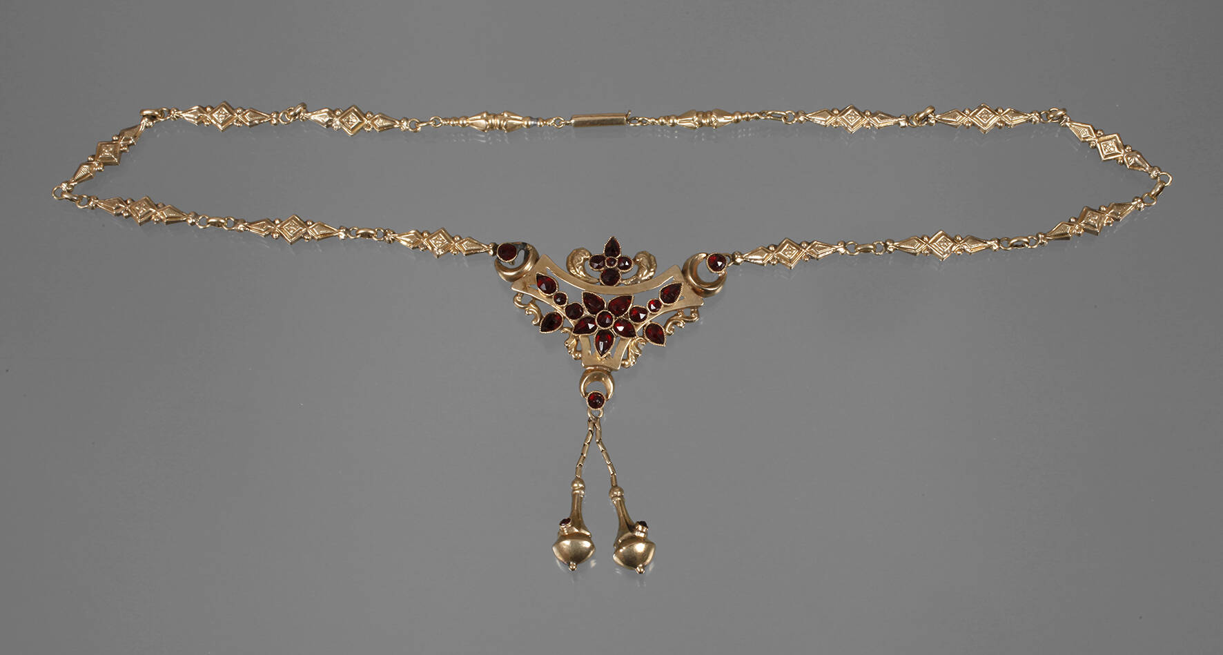 Granatcollier Biedermeier
