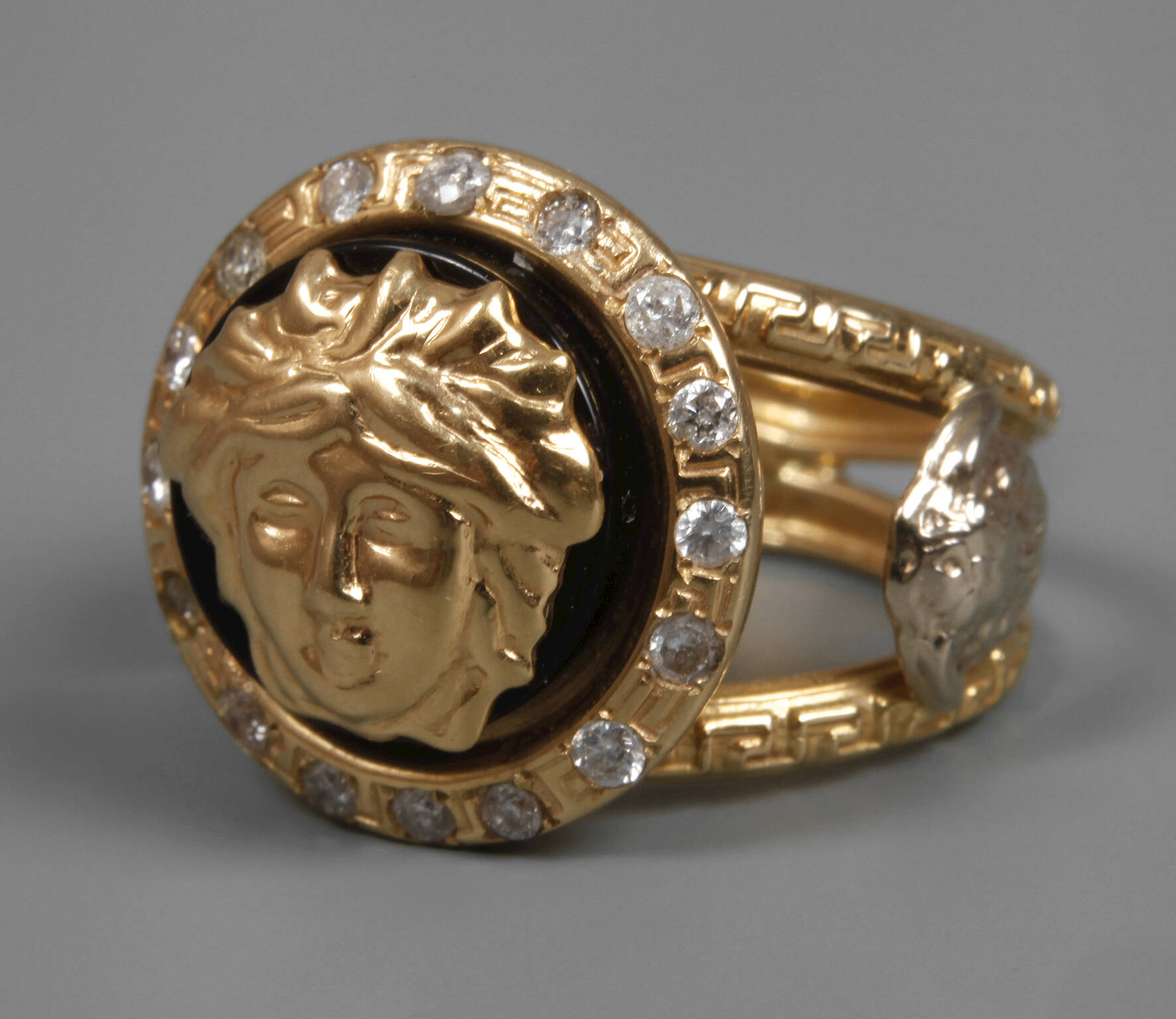 Damenring mit Medusenkopf