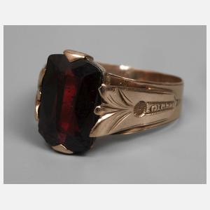 Damenring mit Granat