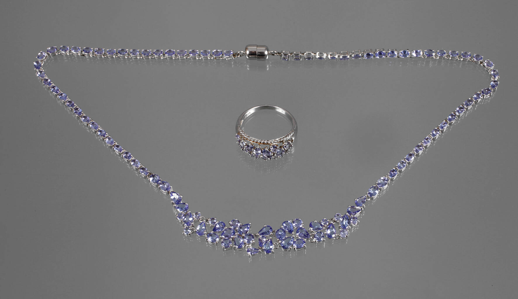 Schmuckset mit Tansaniten