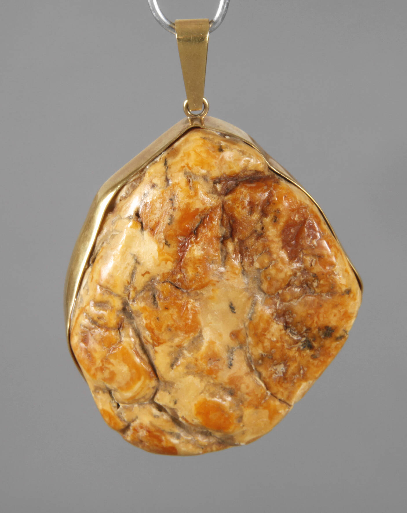 Großer Bernsteinanhänger