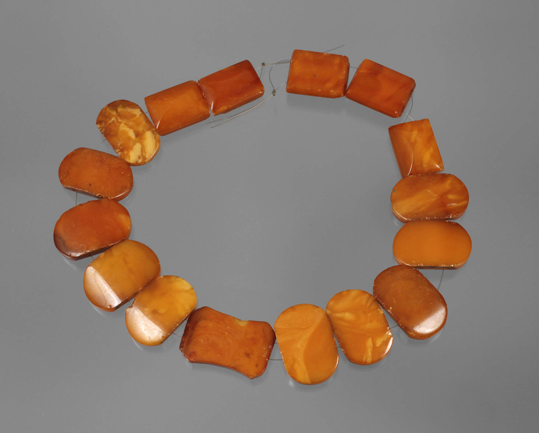 Historisches Bernsteincollier