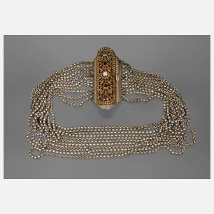 Kropfkette mit Steinbesatz