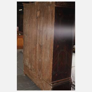 Großer Bauernschrank