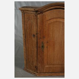 Kleiner Eckschrank Barock