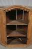 Kleiner Eckschrank Barock