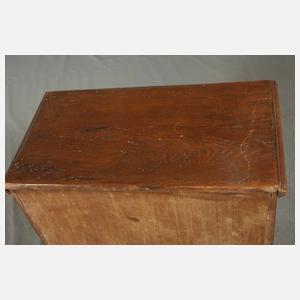 Kleiner barocker Halbschrank