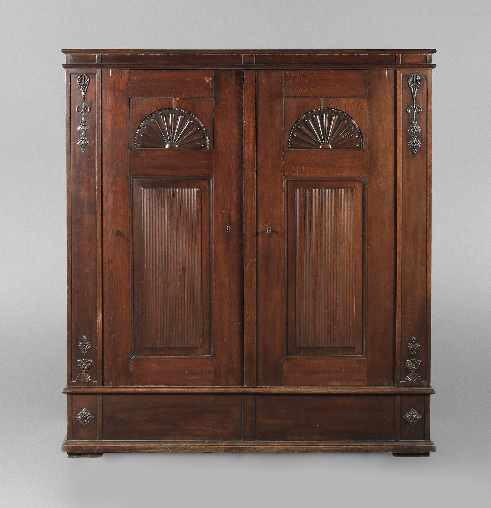 Kleider-/Wäscheschrank