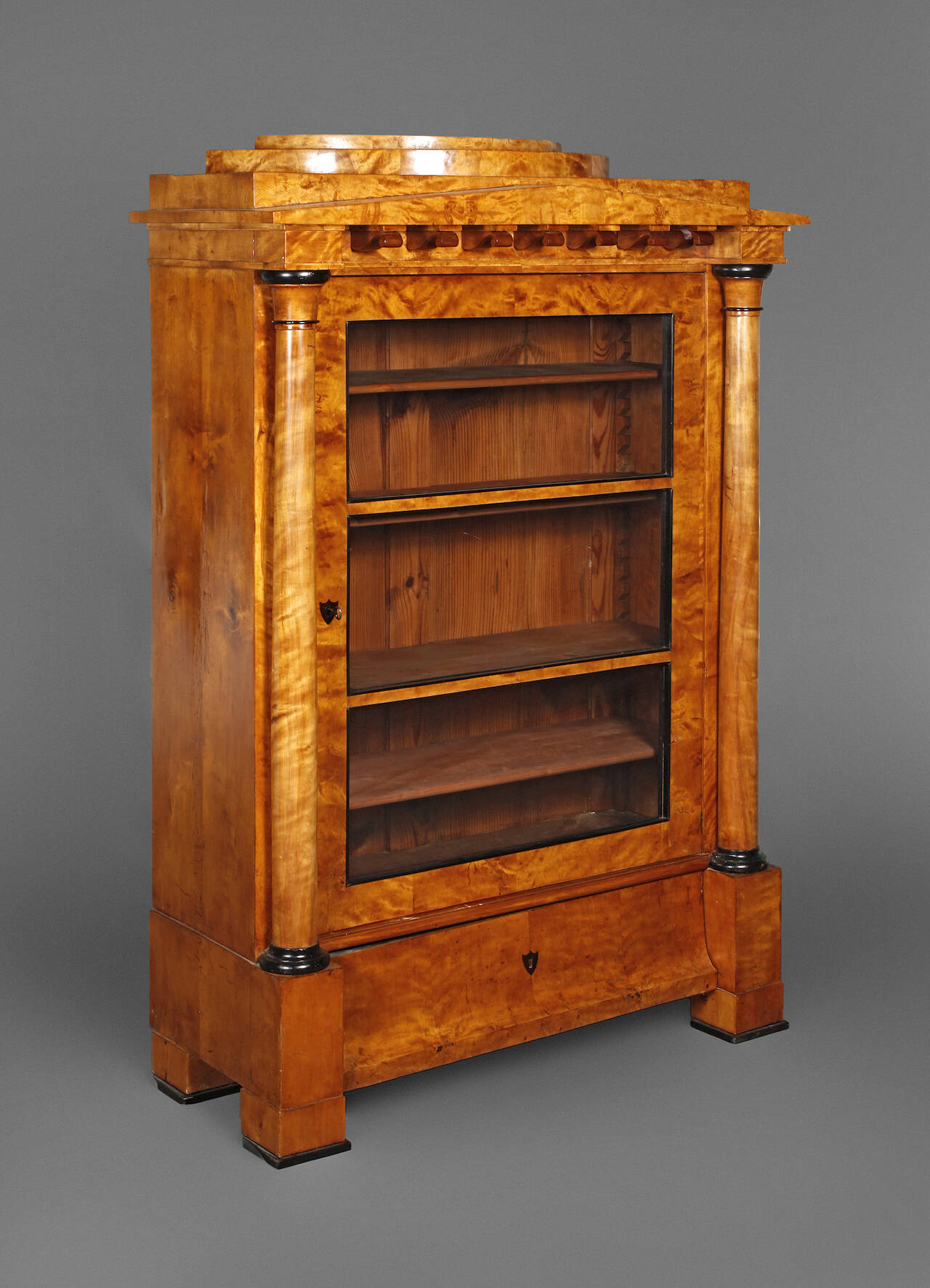 Vitrinenschrank Biedermeier