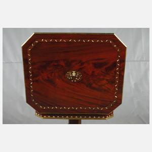 Ausgefallener Näh- und Schminktisch