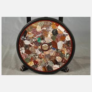 Tisch mit Mikromosaik