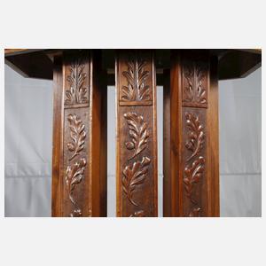 Großes Säulenpostament