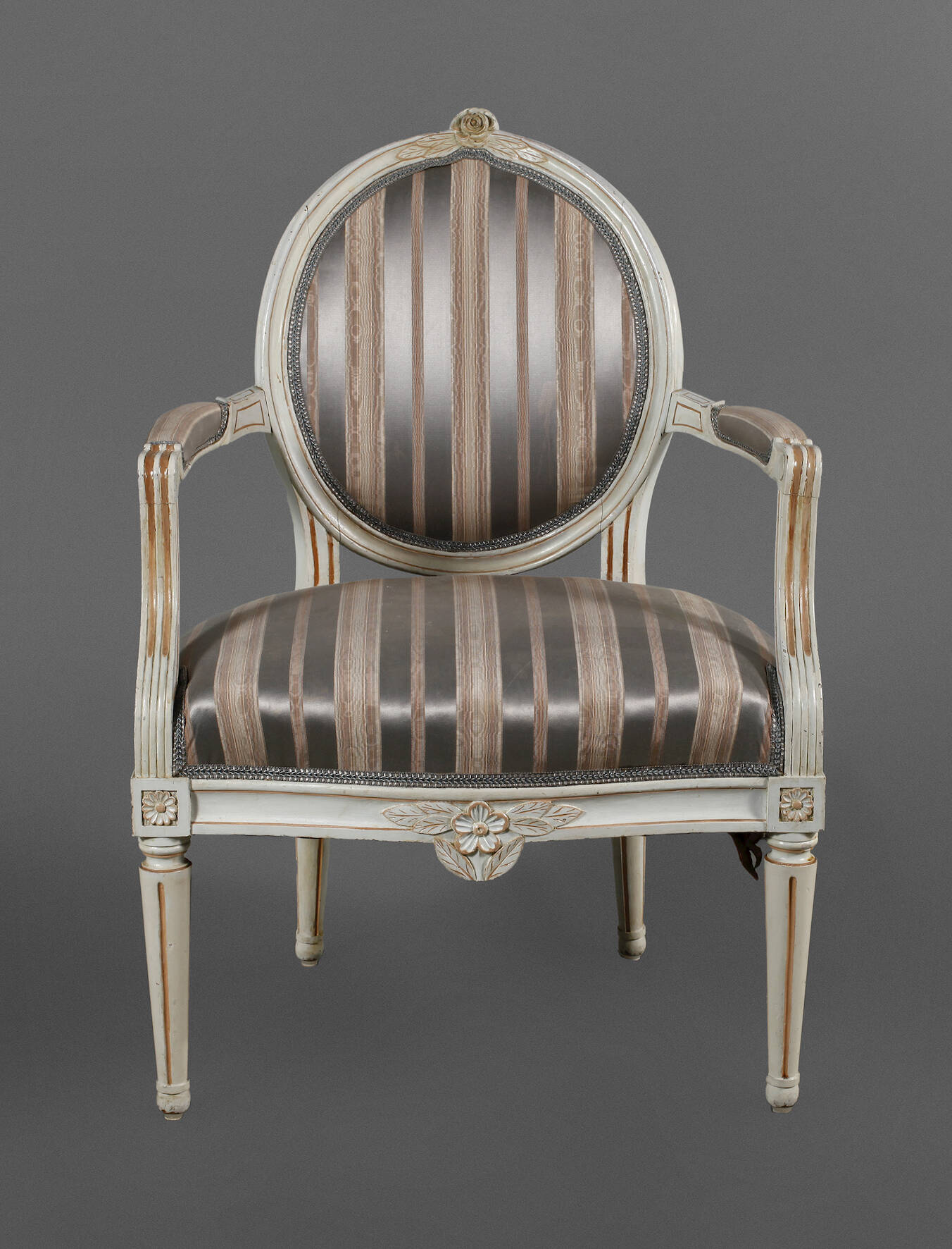 Sessel im Louis Seize-Stil