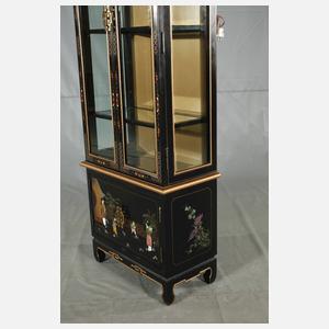 Vitrinenschrank mit Chinoiserien