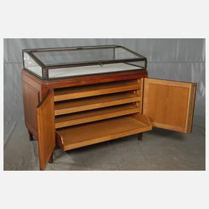 Großes klassizistisches Repositorium