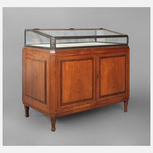 Großes klassizistisches Repositorium