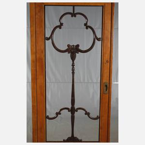 Zwei Blätter einer Schiebetür