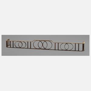 Ziergitter für einen Blumenkasten