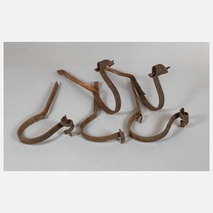 Fünf Dachrinnenhalter