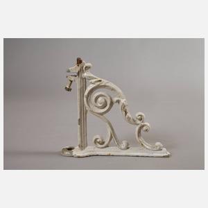 Vier Wandkonsolen Gusseisen