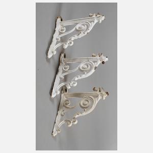 Drei Wandkonsolen Gusseisen
