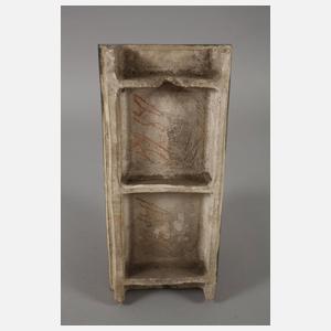 Drei bemalte Ofenkacheln