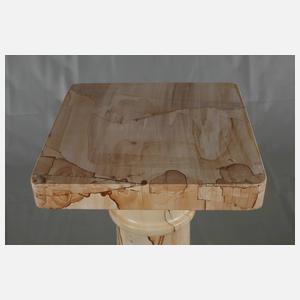 Große Steingusssäule