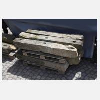 Sieben Zaunsäulen111