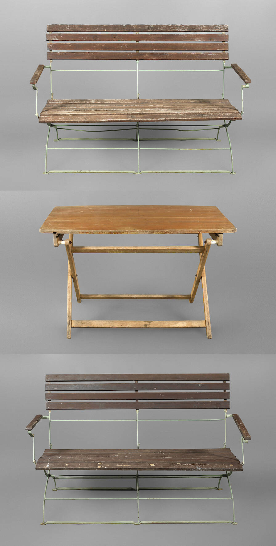 Paar Gartenbänke mit Armlehnen