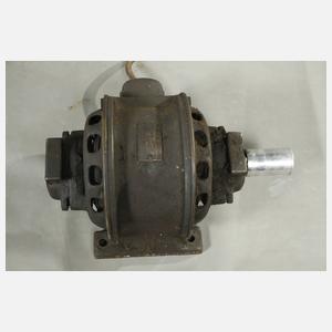 Drei Elektromotoren und Transmission