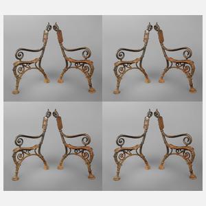 Vier paar prächtige Bankkonsolen