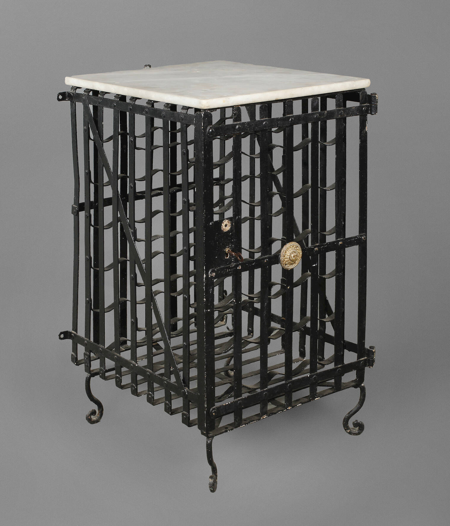Kleiner Weinkäfig mit Marmorplatte