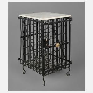 Kleiner Weinkäfig mit Marmorplatte