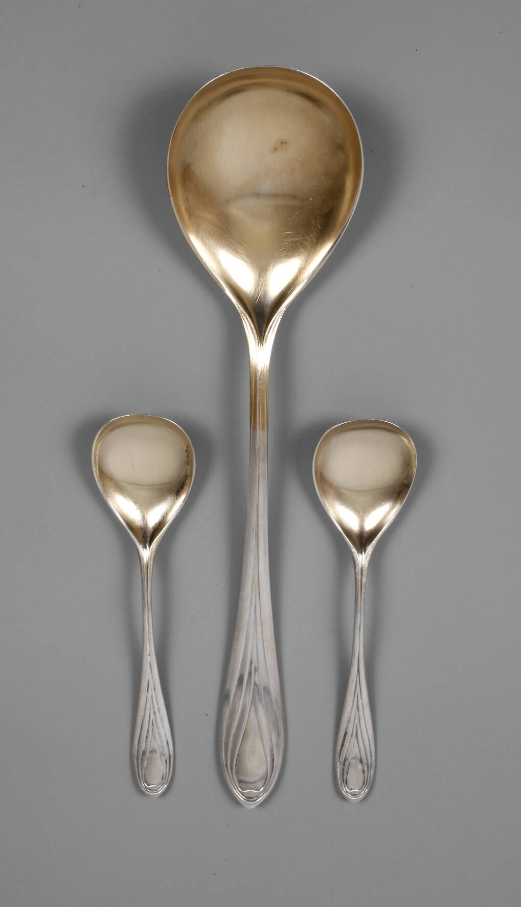 Hans Christiansen Eisvorleger mit zwei Löffeln