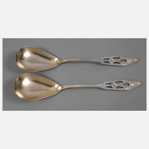 Paar Vorlegelöffel Phantasiemuster